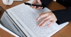 2025年時点でWindows 11 24H2をダウンロードする方法7ステップ｜Windows UpdateからISO取得まで安全に進めるポイント！