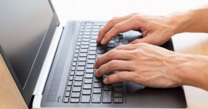 2025年時点でWindows 11 24H2をダウンロードする方法7ステップ｜Windows UpdateからISO取得まで安全に進めるポイント！